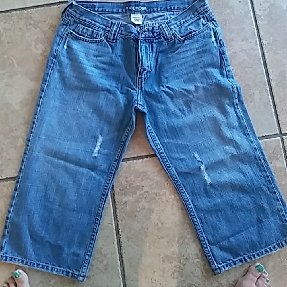 Maurices capri jeans.